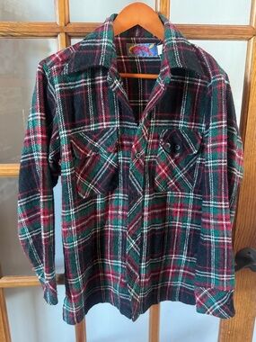 Vintage Wrangler Black Green Red Tartan Plaid Wool Button Down Shirt Jacket